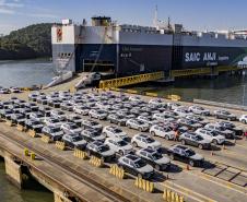 Porto de Paranaguá recebe mais de 5 mil carros em uma única operação