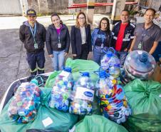 Portos do Paraná entrega quase meia tonelada de tampinhas ao Lar Perseverança