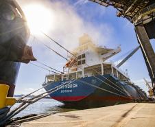 Porto de Paranaguá recebe navio sustentável em viagem inaugural