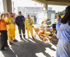 Maio Amarelo alerta caminhoneiros no Pátio de Triagem