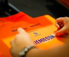 Kits começaram a ser entregues em Curitiba nessa quinta-feira (18)