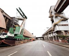 Galeria metálica será içada para conectar a Torre 3 do sistema do Moegão à torre construída no terminal da ALTP