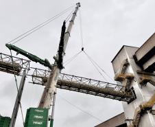 Estrutura metálica de 55 metros liga o sistema central ao terminal da ALTP, em operação que mobilizou dezenas de profissionais