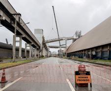 Estrutura metálica de 55 metros liga o sistema central ao terminal da ALTP, em operação que mobilizou dezenas de profissionais