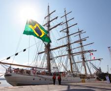Veleiro da Marinha do Brasil, Cisne Branco, chega a Paranaguá