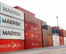 Veículos lideram aumento na movimentação de cargas no Porto de Paranaguá