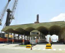 Porto de Paranaguá entrega nova portaria e dobra o número de balanças para pesagem de veículos