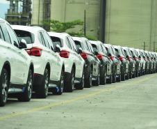 Porto de Paranaguá exporta mais 600 unidades da BMW neste sábado