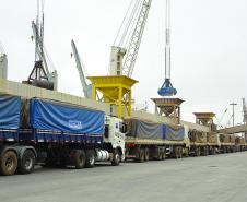 Porto de Paranaguá tem aumento na movimentação de cargas em 2016