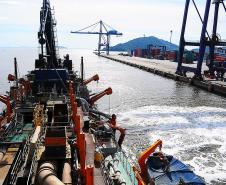 Porto de Paranaguá recebe licença ambiental para dragagem de aprofundamento