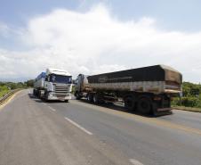A diretoria da Administração dos Portos de Paranaguá e Antonina (Appa) recebeu nesta quinta-feira (23), a visita de representantes do Sindicato dos Transportadores Rodoviários Autônomos de Bens do Estado do Paraná (Sindicam-PR), do Sindicam-Paranaguá e da Federação Nacional dos Caminhoneiros (Fenacam). 