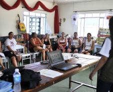 A Administração dos Portos de Paranaguá e Antonina (APPA) promoveu o 2º Curso de Capacitação para Agentes Ambientais Voluntários. Ao todo, 24 participantes inscritos compareceram ao penúltimo módulo do curso, realizado na sede da Associação de Moradores da Ilha dos Valadares (AMIV), e que termina na quinta-feira (02).
