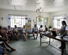 A Administração dos Portos de Paranaguá e Antonina (APPA) promoveu o 2º Curso de Capacitação para Agentes Ambientais Voluntários. Ao todo, 24 participantes inscritos compareceram ao penúltimo módulo do curso, realizado na sede da Associação de Moradores da Ilha dos Valadares (AMIV), e que termina na quinta-feira (02).
