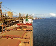 Porto de Paranaguá bate recorde de movimentação pelo sexto ano consecutivo