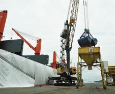Porto de Antonina diversifica cargas e movimentação cresce 15%
