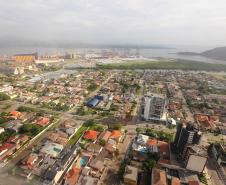 Porto de Paranaguá é sinônimo de mais empregos e investimentos na cidade, aponta pesquisa