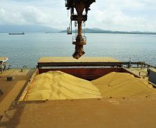 Escoamento da safra pelo Porto de Paranaguá deve ser 76% maior