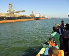 Appa premia vencedores do Concurso de Desenho do Projeto Porto Escola com passeio de barco pela baía de Paranaguá