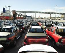 Exportação de veículos por Paranaguá bate recorde
