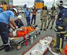Porto de Paranaguá é palco de simulação de emergência em rebocadores