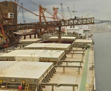 Porto de Paranaguá fecha 2017 com 51,5 milhões de toneladas operadas, a maior movimentação da sua história