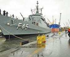 Fragata União chega ao Porto de Paranaguá para visita público no domingo