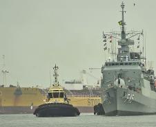 Fragata União chega ao Porto de Paranaguá para visita público no domingo