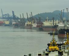 Movimentação do Porto de Paranaguá cresce o dobro da média nacional
