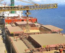 Movimentação do Porto de Paranaguá cresce o dobro da média nacional
