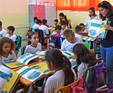 Almanaque Porto Sustentável chega às escolas do litoral do Paraná