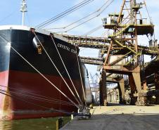  Porto de Paranaguá tem aumento de 14% na movimentação de abril