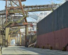  Porto de Paranaguá tem aumento de 14% na movimentação de abril
