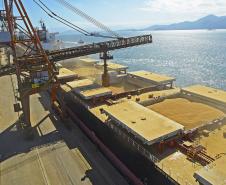 
Porto de Paranaguá tem maior movimentação para o mês de setembro
