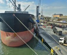 
Porto de Paranaguá tem maior movimentação para o mês de setembro
