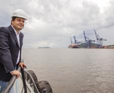 Secretário Sandro Alex  em visita recente ao Porto de Paranaguá