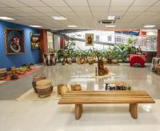 Porto de Paranaguá recebe exposição de artesanato indígena