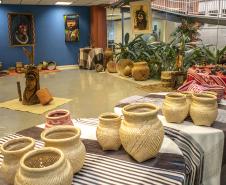 Porto de Paranaguá recebe exposição de artesanato indígena