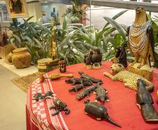 Porto de Paranaguá recebe exposição de artesanato indígena