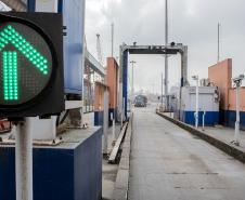 Além da atuação conjunta com Polícia Militar, Polícia Rodoviárias Federal e Estadual e Guarda Municipal, na segurança de caminhões e veículos na entrada da cidade, a Unidade Administrativa de Segurança Portuária (UASP) atua para coibir ações criminosas dentro do cais público.