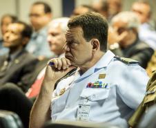 Civis e militares recebidos pela diretoria são alunos do Curso de Logística e Mobilização Nacional. O objetivo da visita foi reunir informações para os trabalhos acadêmicos do grupo 