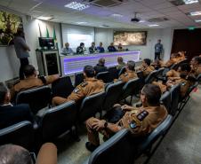 Além de visitar o cais e acompanhar o trabalho da Guarda Portuária e da Unidade Administrativa de Segurança Portuária (UASP), o grupo participou de palestras sobre a atuação da Polícia Federal, da Receita Federal e das organizações que atuam de forma conjunta em Paranaguá.