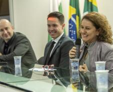 Grupo conheceu o cais público, participou de uma palestra e acompanhou a operação de cargas no porto de Paranaguá. 