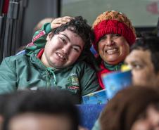 A visita foi dividida em duas turmas de 80 alunos, uma pela manhã e outra, à tarde. Pela manhã, participaram da palestra e visita ao cais do Porto de Paranaguá alunos mais velhos. À tarde, foi a vez das crianças. Nos dois momentos, com os dois públicos, a emoção foi contagiante.