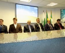 O encontro reuniu especialistas dirigentes portuários, representantes de sindicatos de trabalhadores e de empresas do setor, da Agência Nacional de Transportes Aquaviários, da Secretaria Especial de Portos, da prefeitura de Paranaguá e da secretaria de Estado de Infraestrutura e Logística, na sede da Administração dos Portos de Paranaguá e Antonina (Appa), entre outras entidades.