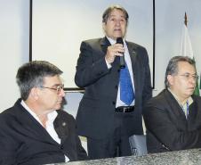 O diretor de Planejamento e Controle da Companhia Docas do Estado de São Paulo (Codesp), Aluisio de Souza Moreira, que é também coordenador da Cooperaportos, informou que a Codesp está desenvolvendo um Plano de Fomento à Navegação de Cabotagem no porto de Santos (SP), em parceria com a Universidade de São Paulo (USP). 