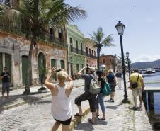 Os turistas seguiram para passeios turísticos no litoral, visitando locais como as cidades históricas de Antonina e Morretes, as ilhas da baía de Paranaguá, e Curitiba. Aqueles que decidiram ficar em Paranaguá para conhecer a cidade, foram encaminhados à Praça de Eventos 29 de Julho, no centro histórico.