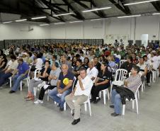Neste primeiro dia, os funcionários assistiram a uma peça de teatro intitulada “As 5 portas que levam ao acidente”. Três atores interagiram com a platéia, mostrando que os fatores desencadeadores dos acidentes podem ser evitados.