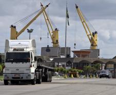Uma vez contratada a empresa para realizar a recuperação das vias, o prazo para a conclusão das obras é de 120 dias. Com isso, a Appa volta a manter a qualidade da pavimentação das principais vias municipais que dão acesso ao porto, evitando acúmulos de sedimentos e contribuindo para a segurança e o meio ambiente. 