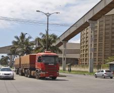 Uma vez contratada a empresa para realizar a recuperação das vias, o prazo para a conclusão das obras é de 120 dias. Com isso, a Appa volta a manter a qualidade da pavimentação das principais vias municipais que dão acesso ao porto, evitando acúmulos de sedimentos e contribuindo para a segurança e o meio ambiente.

