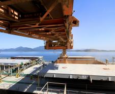 De janeiro a novembro, o porto de Paranaguá exportou 682 mil toneladas de trigo. No ano passado, foram 734 mil toneladas e a expectativa é que as movimentações dos produtores paranaenses neste final de ano façam com que o Porto ultrapasse a marca de 2010 na exportação do produto.  